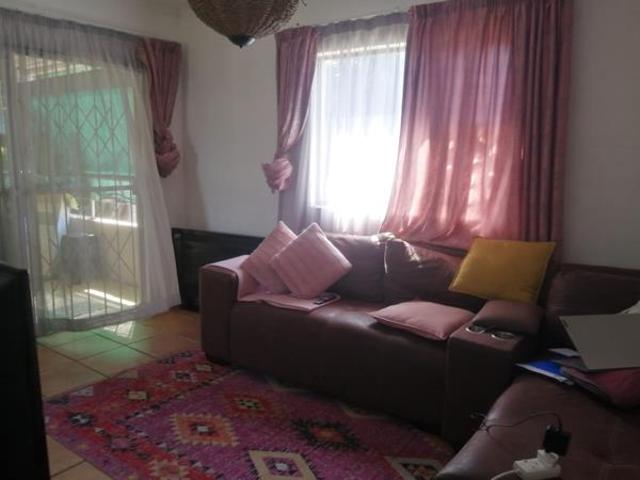 2 Bedroom Garden Cottage in Athlone Park