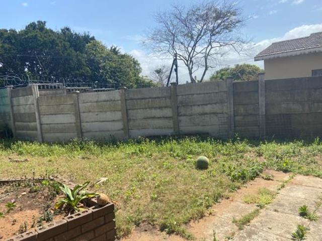 2 Bedroom Garden Cottage in Athlone Park