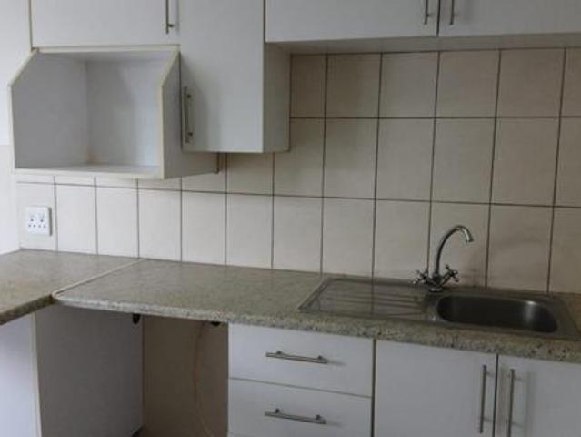 2 Bedroom Garden Cottage in Auckland Park