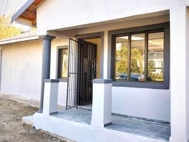 2 Bedroom Garden Cottage in Avoca