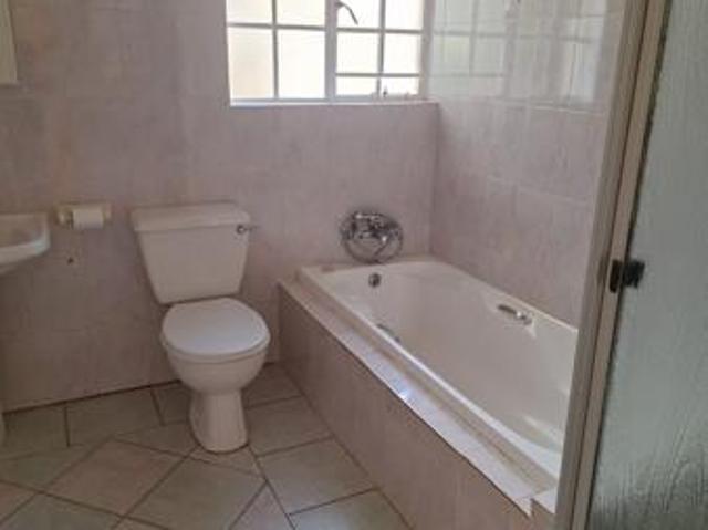 2 Bedroom Garden Cottage in Berario