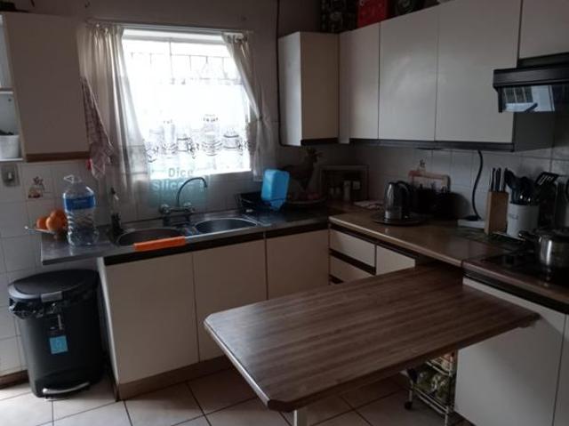2 Bedroom Garden Cottage in Birchleigh