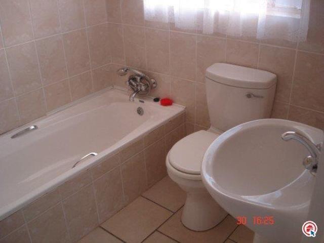 2 Bedroom Garden Cottage in Glen Austin