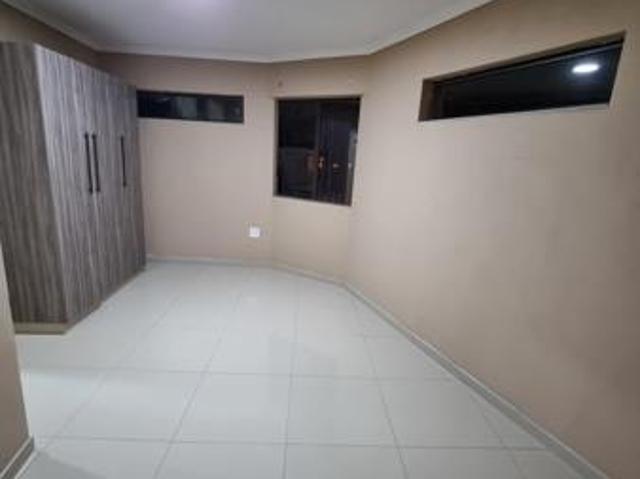 2 Bedroom Garden Cottage in Glenanda
