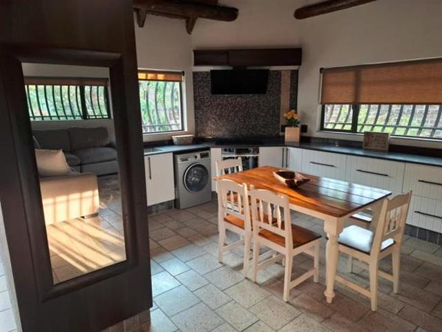 2 Bedroom Garden Cottage in Edenburg