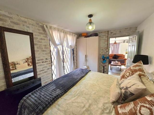 2 Bedroom Garden Cottage in Eldoraigne