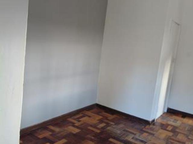 2 Bedroom Garden Cottage in Elsies River