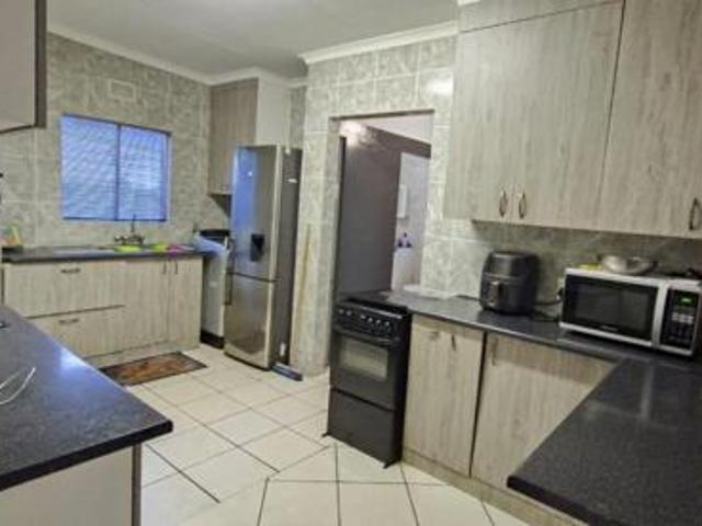 2 Bedroom Garden Cottage in Florida