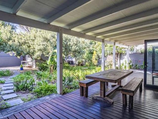 2 Bedroom Garden Cottage in Kwaaiwater