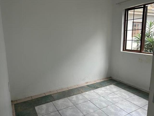 2 Bedroom Garden Cottage in Hillcrest Central