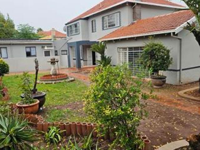 1 Bedroom Garden Cottage in Observatory