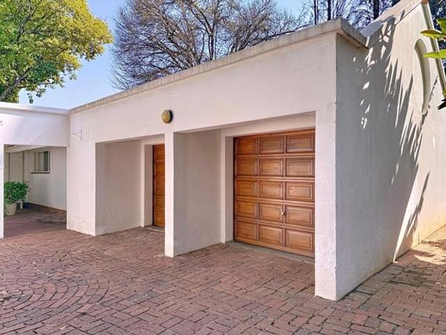 2 Bedroom Garden Cottage in Lynnwood