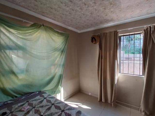 2 Bedroom Garden Cottage in Montclair