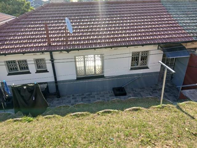2 Bedroom Garden Cottage in Montclair