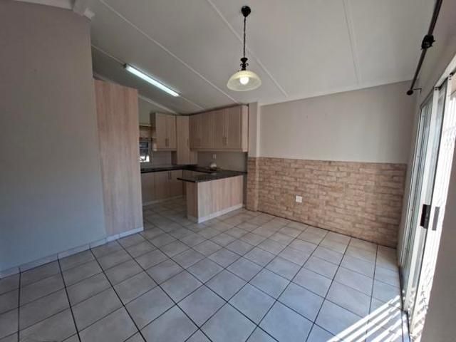 2 Bedroom Garden Cottage in Malvern