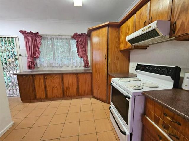 2 Bedroom Garden Cottage in Malvern