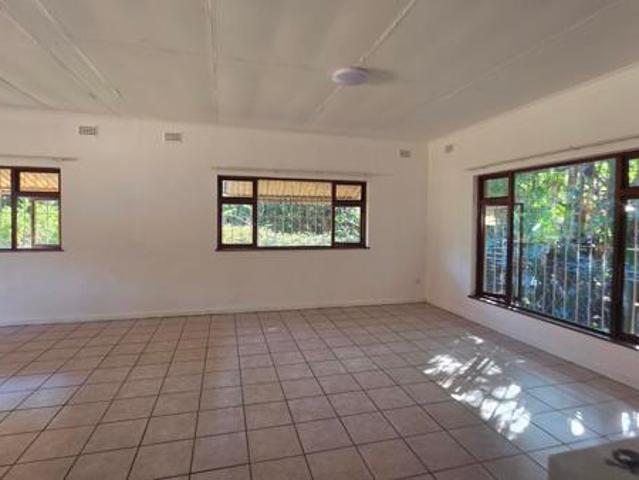 2 Bedroom Garden Cottage in Manaba Beach