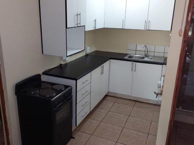 2 Bedroom Garden Cottage in Meer En See