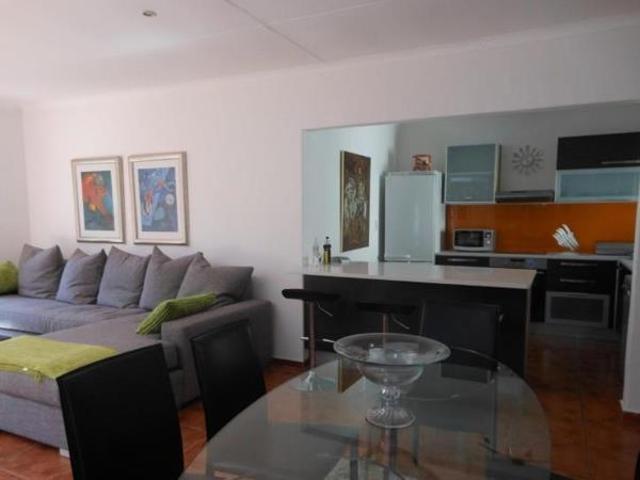 2 Bedroom Garden Cottage in Saxonwold