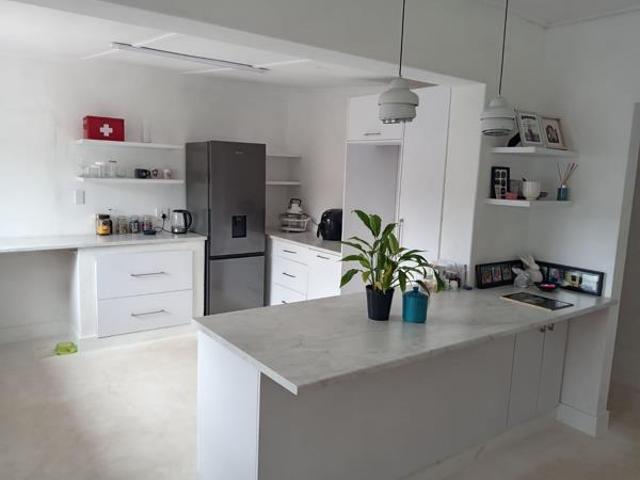 2 Bedroom Garden Cottage in Scottburgh Central
