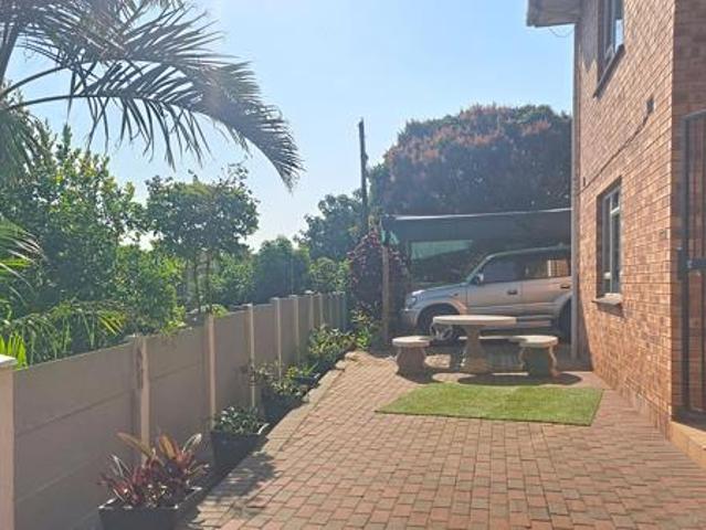 2 Bedroom Garden Cottage in Sheffield Beach