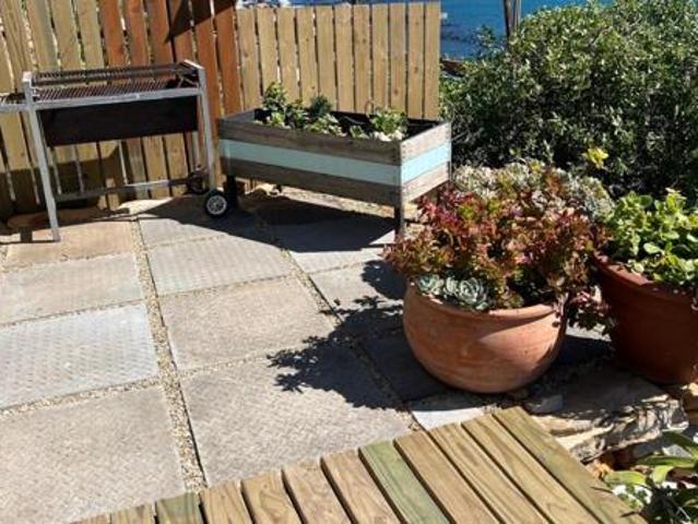 2 Bedroom Garden Cottage in Sunny Cove