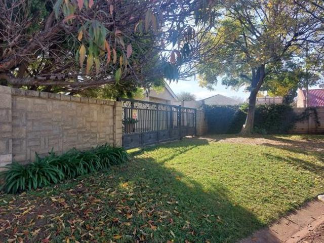 2 Bedroom Garden Cottage in Potchefstroom Central