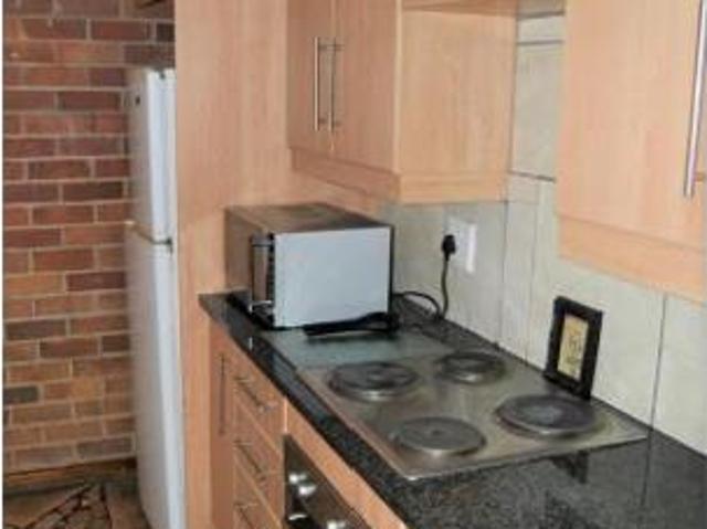 2 Bedroom Garden Cottage in Queenswood