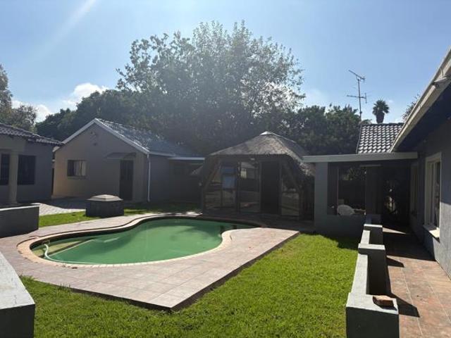 2 Bedroom Garden Cottage in Randhart
