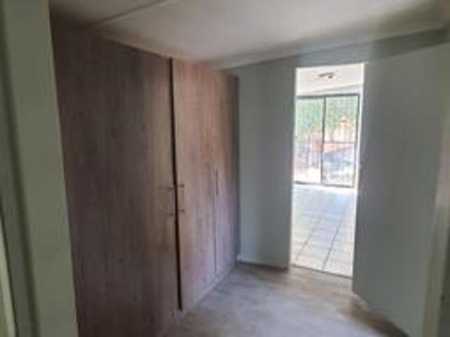 2 Bedroom Garden Cottage in Rustenburg Central
