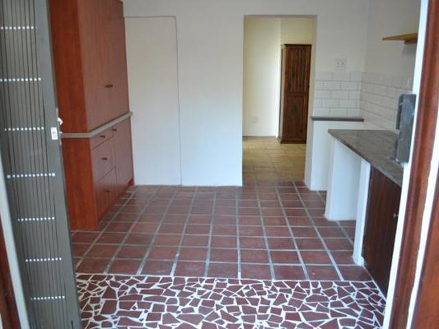 2 Bedroom Garden Cottage in Wellington Central