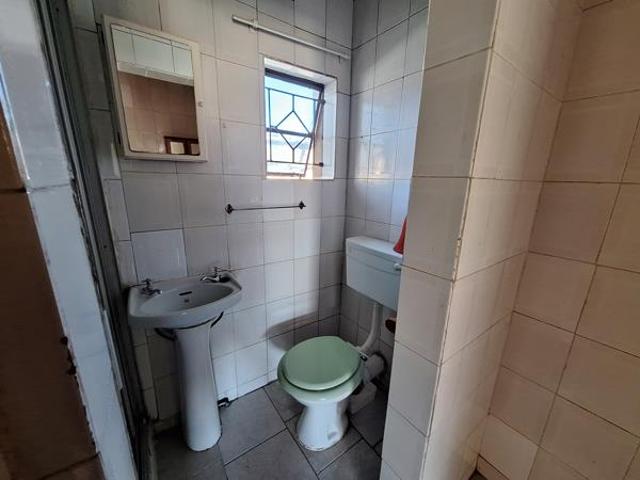 2 Bedroom Garden Cottage in Vereeniging Central