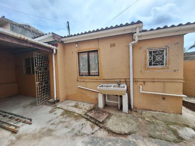 2 Bedroom Garden Cottage To Let in Montford