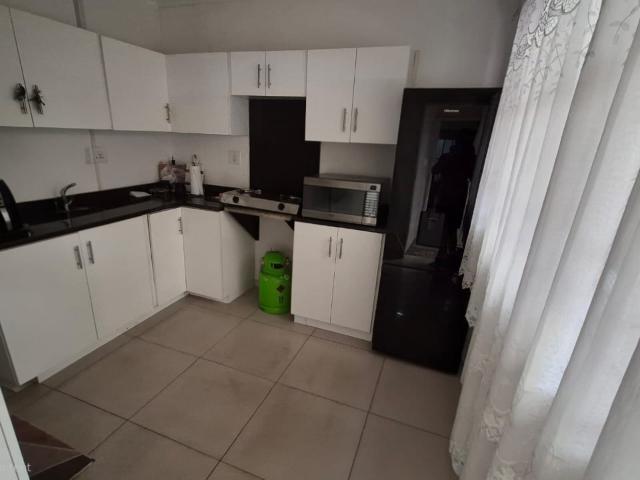 2 Bedroom Garden Cottage To Let in Mountain Rise