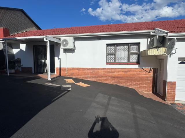 2 Bedroom Garden Cottage To Let in Northdale