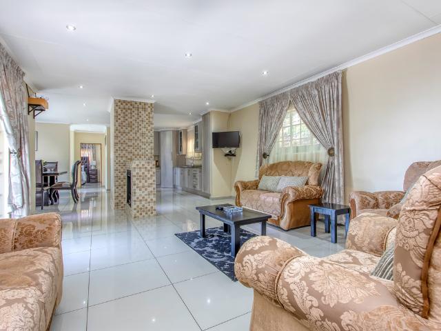2 Bedroom Garden Cottage To Let in Parktown