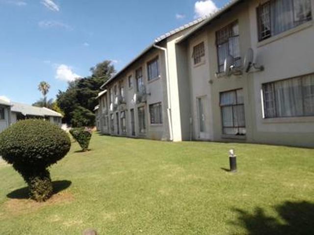 2 bedroom ground floor unit on the m.