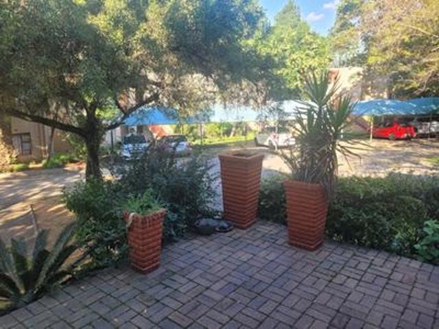 2 bedroom ground floor unit to rent.