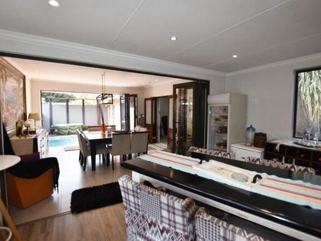 2 Bedroom duet to rent in Moreleta Park, Pretoria