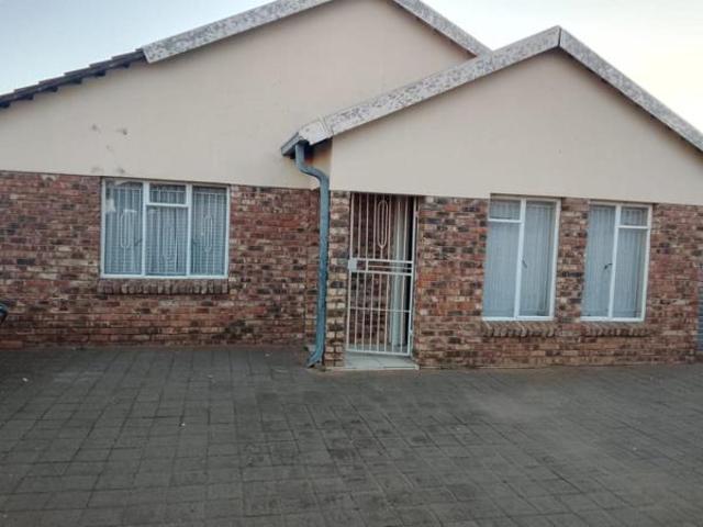 2 Bedroom Duet in Vista Park