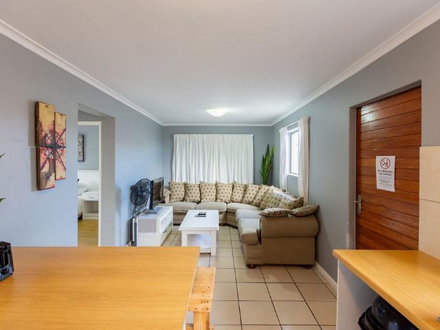 2 Bedroom Duet in Country Club