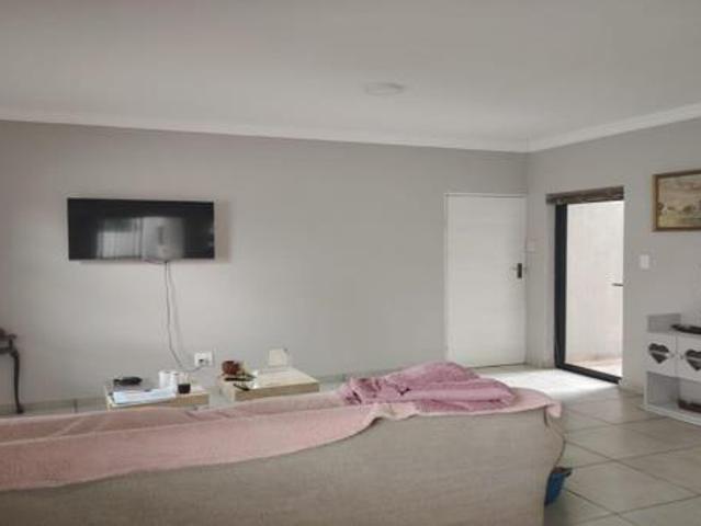 2 Bedroom Duet in Rayton