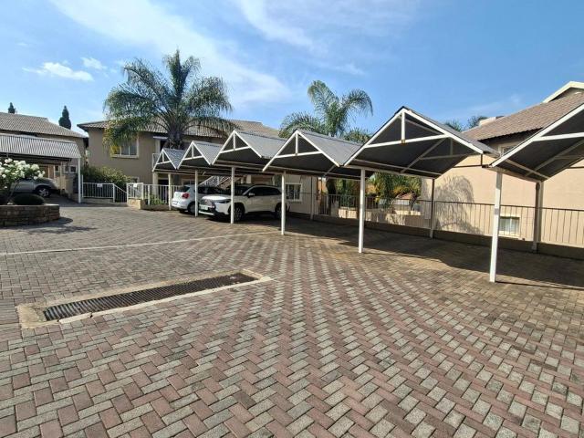 2 Bedroom duplex apartment to rent in Moreleta Park, Pretoria