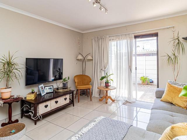 2 Bedroom duplex apartment to rent in Royal Ascot, Milnerton