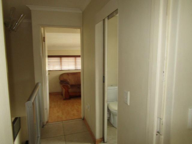 4 Bedroom House For Sale in Rondebosch East