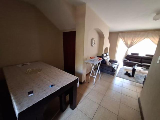 2 Bedroom Duplex in Muckleneuk