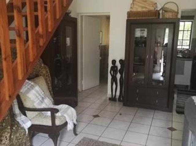 2 Bedroom Duplex in Meyerspark