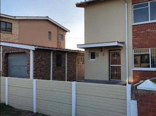 2 Bedroom Duplex in Algoa Park