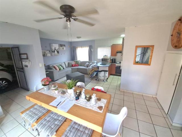 2 Bedroom Duplex in Claremont