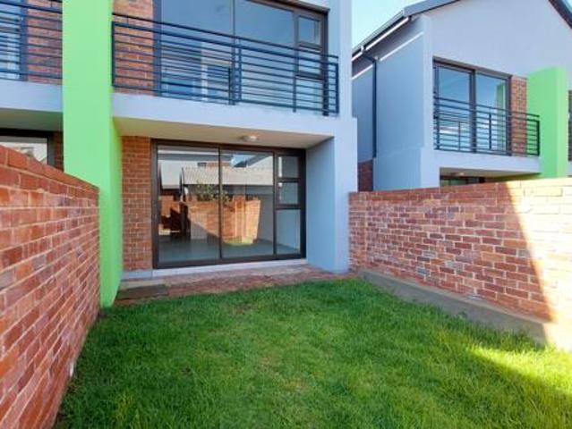 2 Bedroom Duplex in Clubview